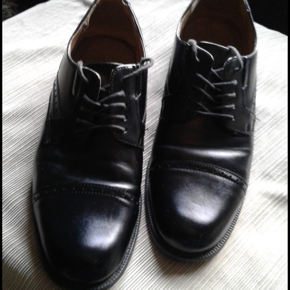 J Ferrar men's black oxford dress shoe - Picture 2 of 5